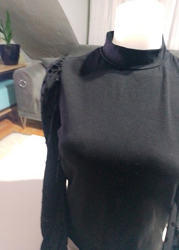 m Beden Siyah Yüksek Yakalı Uzun Kollu Gotik Bluz