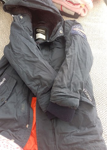 Erkek Çocuk Kapüşonlu Düğmeli Mont - Görsel 4