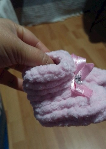 Pembe Nakışlı Kız Bebek Örgü Patik - Görsel 2