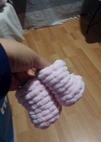 Pembe Nakışlı Kız Bebek Örgü Patik - Görsel 5