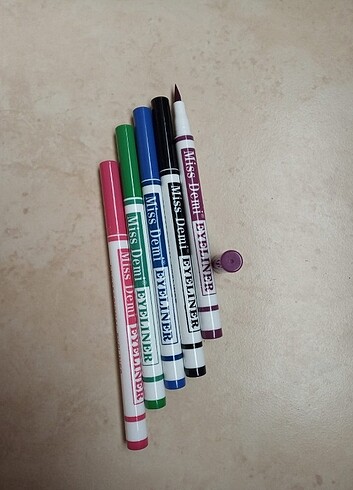 renkli kalem eyeliner