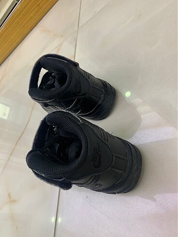 26 Beden siyah Renk Nike spor ayakkabı