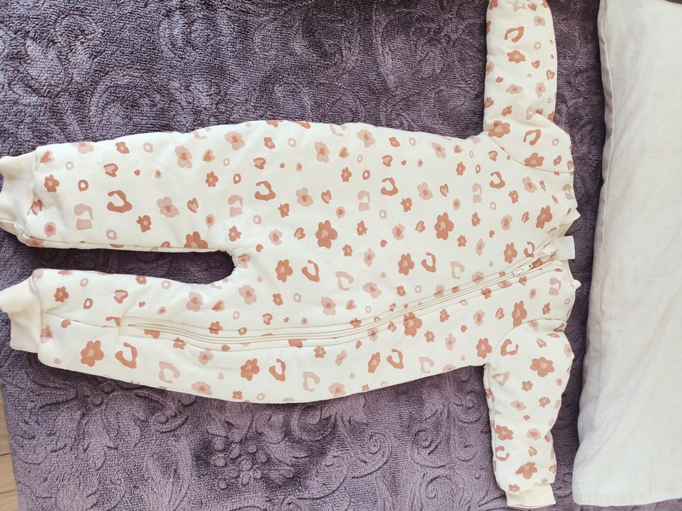 Kız Bebek Fermuarlı Beyaz Desenli uyku tulumu 2.5 tog - Görsel 3