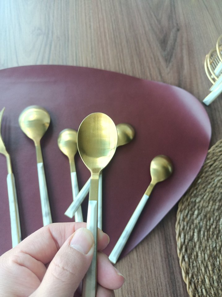 Beyaz Saplı Altın Renk Çatal Kaşık Bıçak Seti - Görsel 4