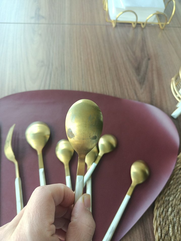 Beyaz Saplı Altın Renk Çatal Kaşık Bıçak Seti - Görsel 5