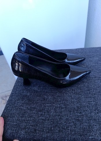 Siyah Yılan Desenli Pliseli Stiletto - Görsel 2