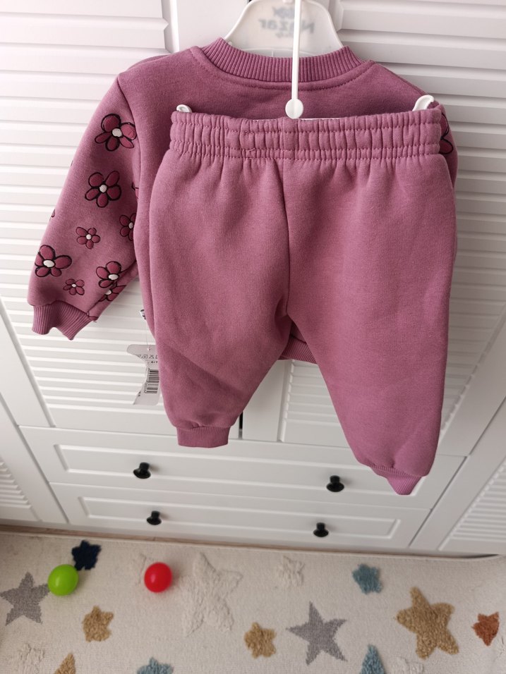 Çiçek Desenli Pembe Kız Bebek Triko Takım - Görsel 2