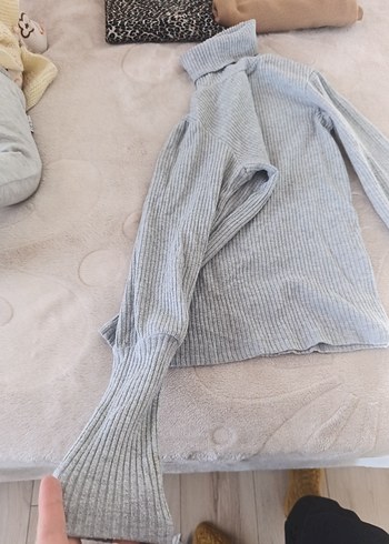 Kadın Gri Boğazlı Triko Kazak - Görsel 2