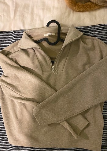 Bej Yakalı Kadın Sweatshirt