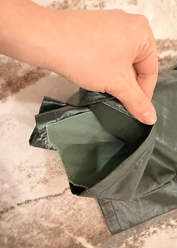 Düğmeli Midi Deri Kadın Şort - Görsel 4