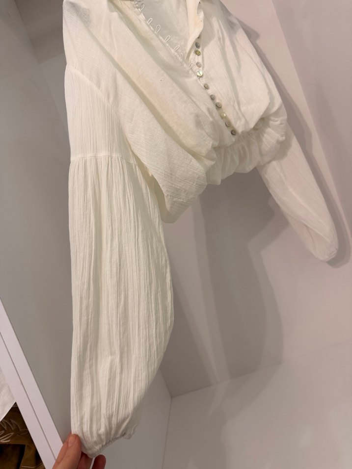 Düğmeli Beyaz Keten Kadın Gömlek - Görsel 2