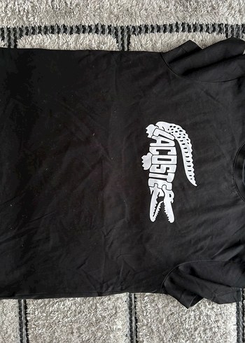 Lacoste Siyah Beyaz Logo Tisort Sehir Stili