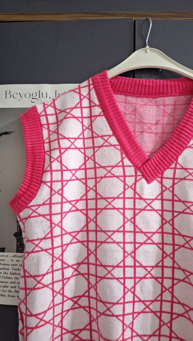 Pembe V Yaka Örgü Kadın Süveter - Görsel 2