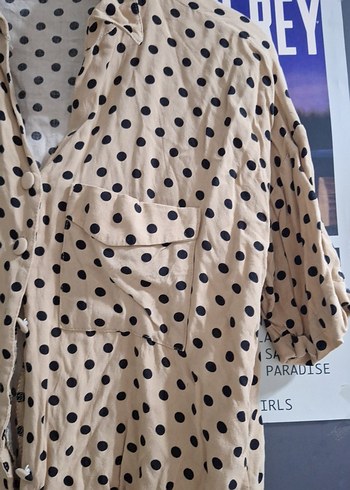 Bej Puantiyeli V Yaka Keten Gömlek - Görsel 4