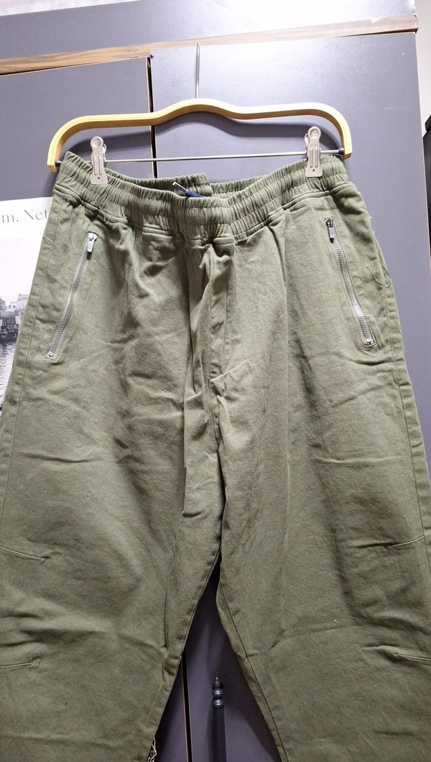 koyu yeşil pantalon - Görsel 2