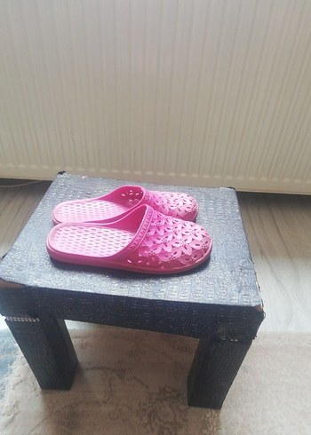 Kız Çocuk Pembe Dantel Detaylı Terlik