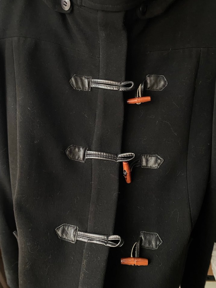 Kapüşonlu siyah kaşe kaban - Görsel 4