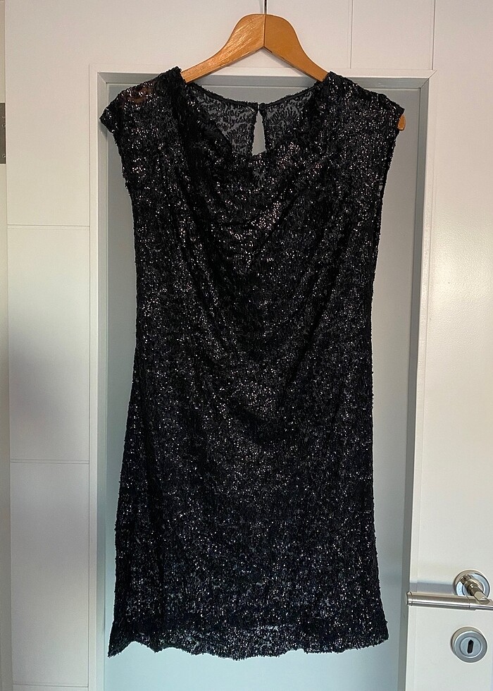 Özel Dikim Pullu Gece Elbisesi - Görsel 2