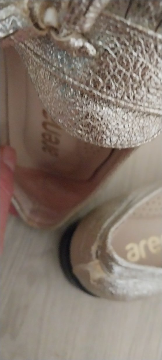 Kızlar için Altın Renk Püsküllü Süet Loafer - Görsel 4