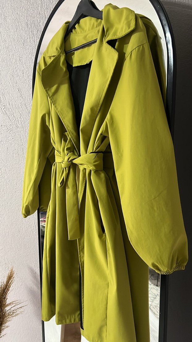 Kadın Yeşil Uzun Beli Kuşaklı Trençkot - Görsel 3