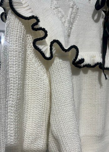 Beyaz Nakışlı Triko Mini Kazak - Görsel 4