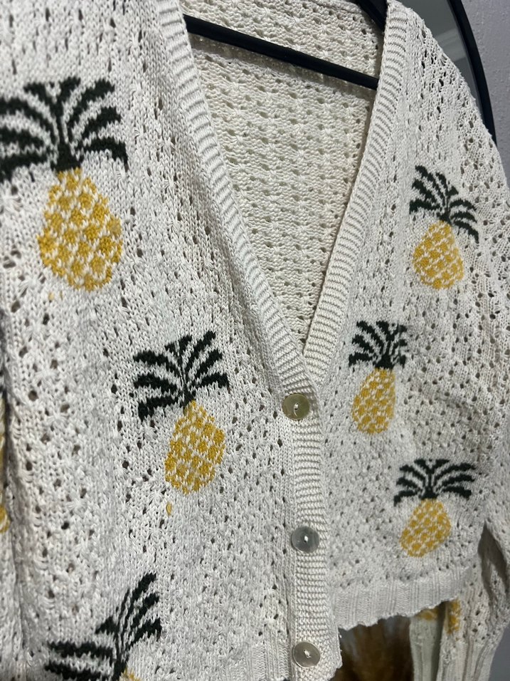 Nakışlı Beyaz Mini Örgü Hırka - Görsel 2