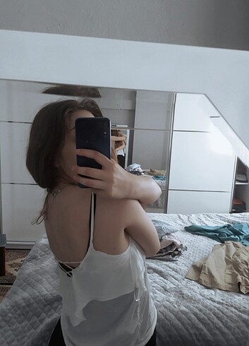 Zara askılı bluz etiketli