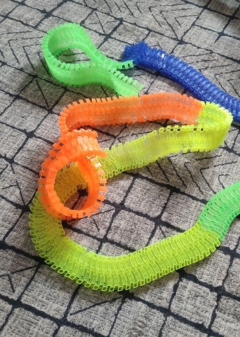 Renkli pazil şeklinde yapboz - Görsel 5