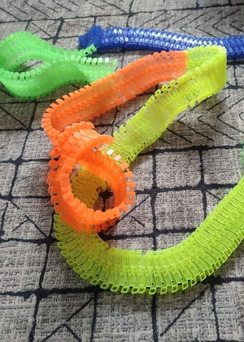 Renkli pazil şeklinde yapboz - Görsel 6