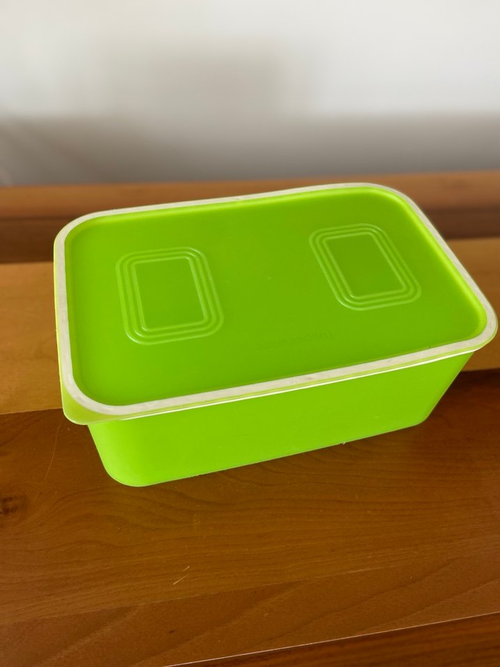 Tupperware Renkli Yeşil Plastik Saklama Kabı - Görsel 2