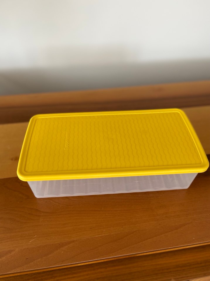 Tupperware Sarı Kapaklı Plastik Saklama Kabı - Görsel 3
