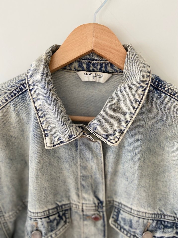 Gri Batik Desenli Düğmeli Kadın Denim Ceket - Görsel 3