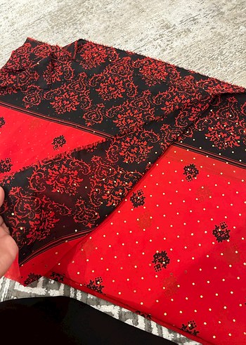 Boncuk İşlemeli Koyu kırkımızı şifon kumaş - Görsel 3