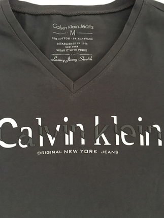 Calvin klein orjinal tshirt hic giyilmedi m beden