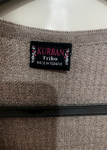 44 Beden ten rengi Renk Tiriko yelek