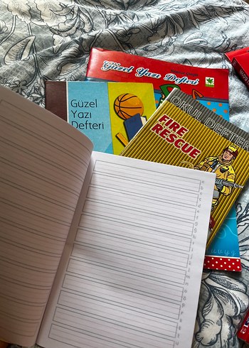  Çocuklar için Boyama ve Yazı Defterleri