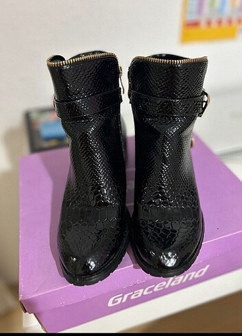 Zara Bot rugan