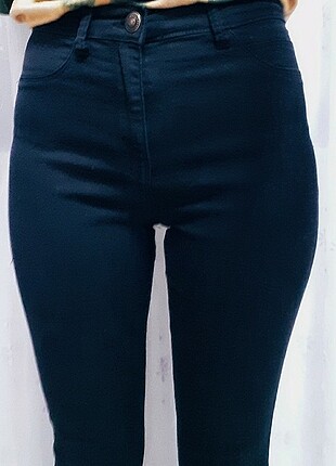 Siyah jeans