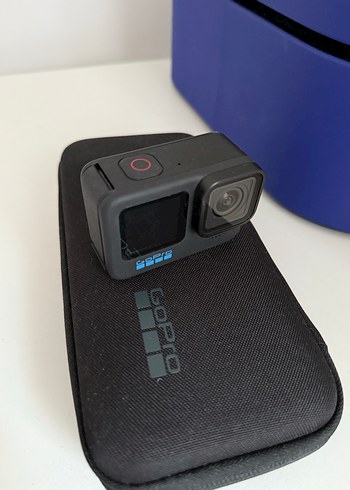 Siyah GoPro Aksiyon Kamerası ve Kılıfı - Görsel 2