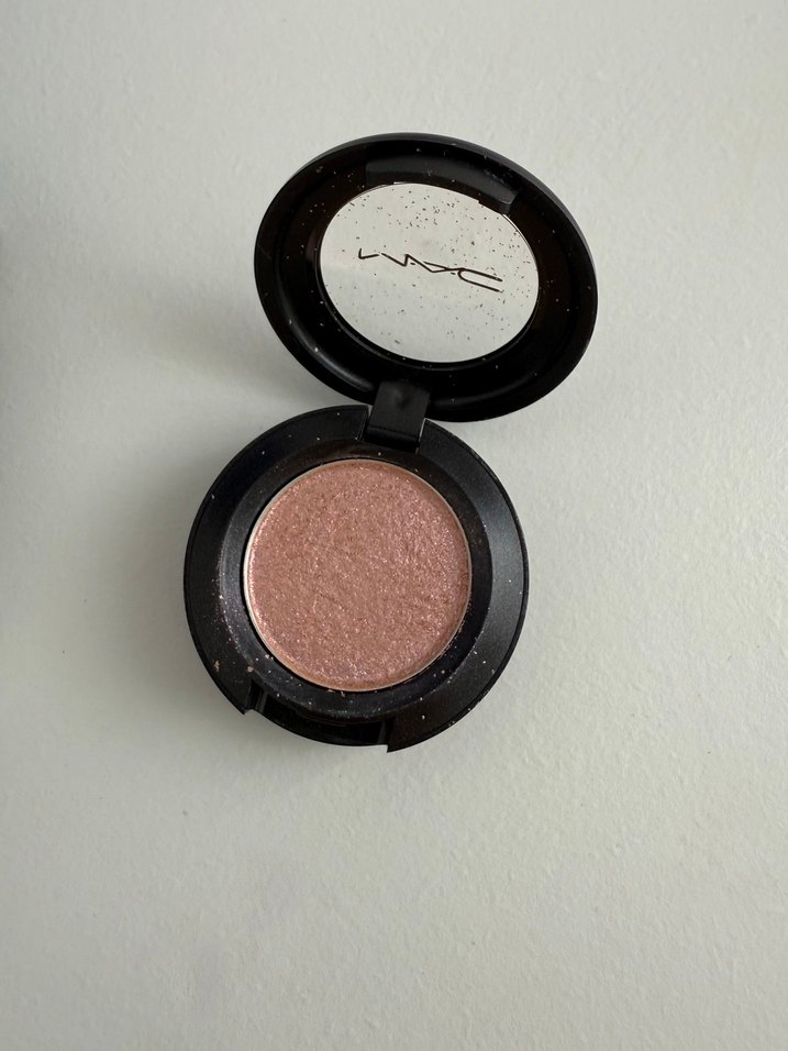 MAC Dazzleshadow Göz Farı - Bej Tonları - Görsel 2