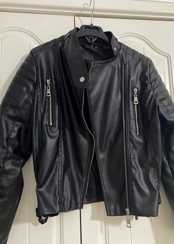 Kadın Siyah Deri Biker Ceket
