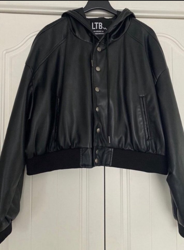 Siyah Kadın Deri Düğmeli Ceket - Görsel 2