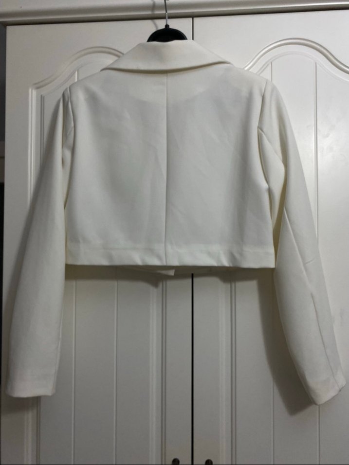 Düğmeli Beyaz Mini Blazer Kadın Ceket - Görsel 3