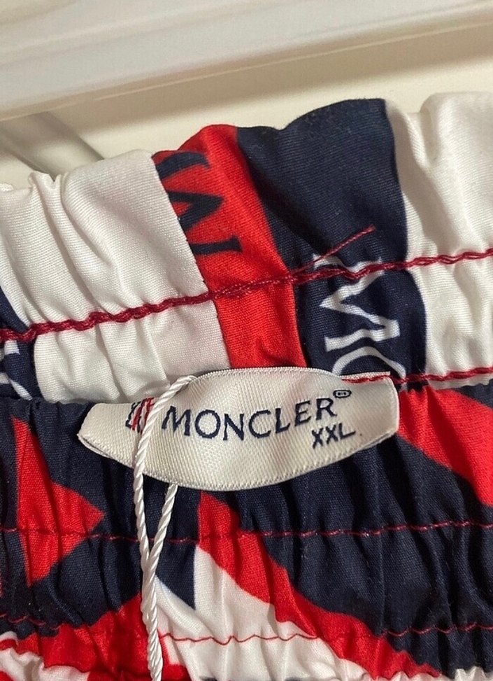 Kırmızı Baskılı Bol Kesim Erkek Mayo Şortu - Görsel 3