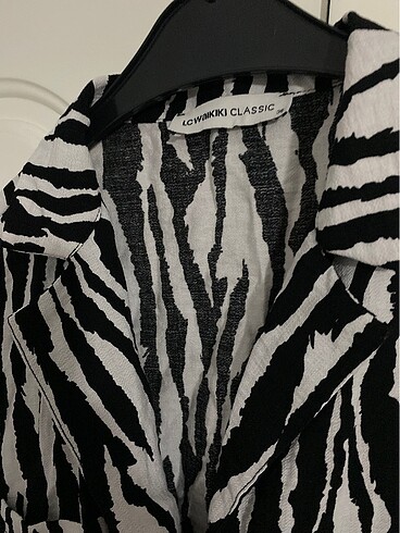 38 Beden Zebra desenli gömlek