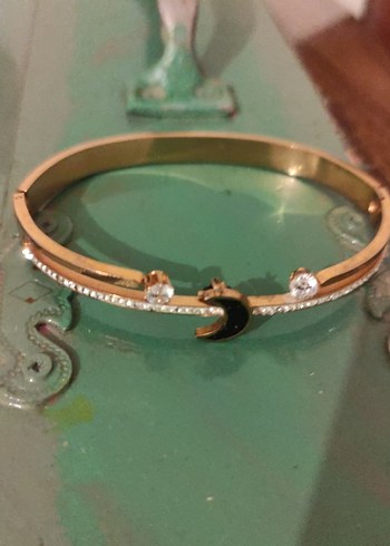 Altın Renkli Minimalist Yılan Desenli Bileklik - Görsel 2