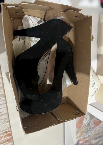 Siyah Süet Platform Topuklu Kadın Stiletto