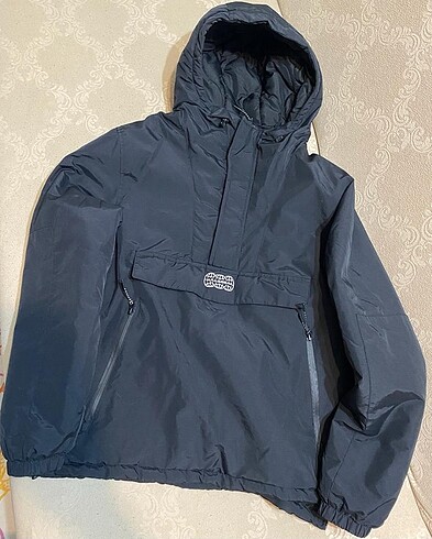 Pull&Bear Siyah Yağmurluk M Beden