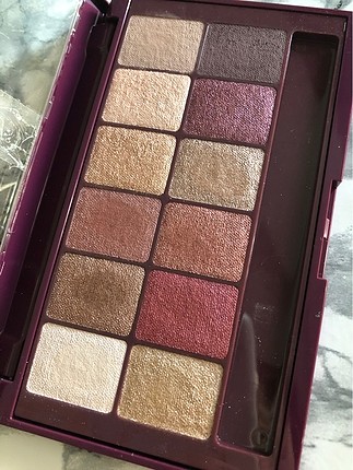 Maybelline Maybelline burgundy palet