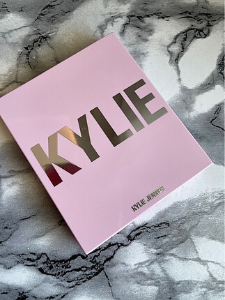 Kylie Cosmetics Kylie cosmetics aydınlatıcı